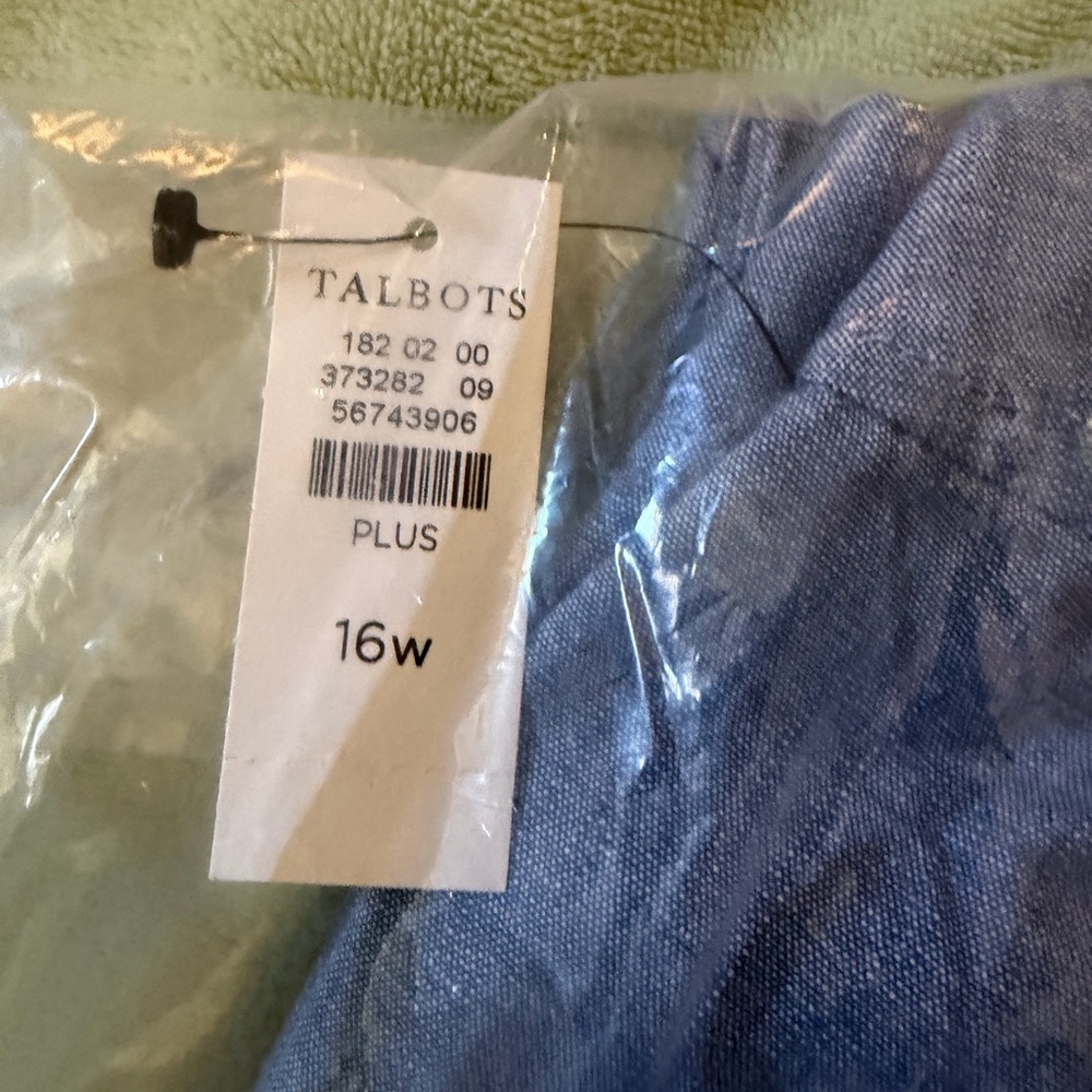Talbots Light Blue Linen-Blend capris - Picture 2 of 2